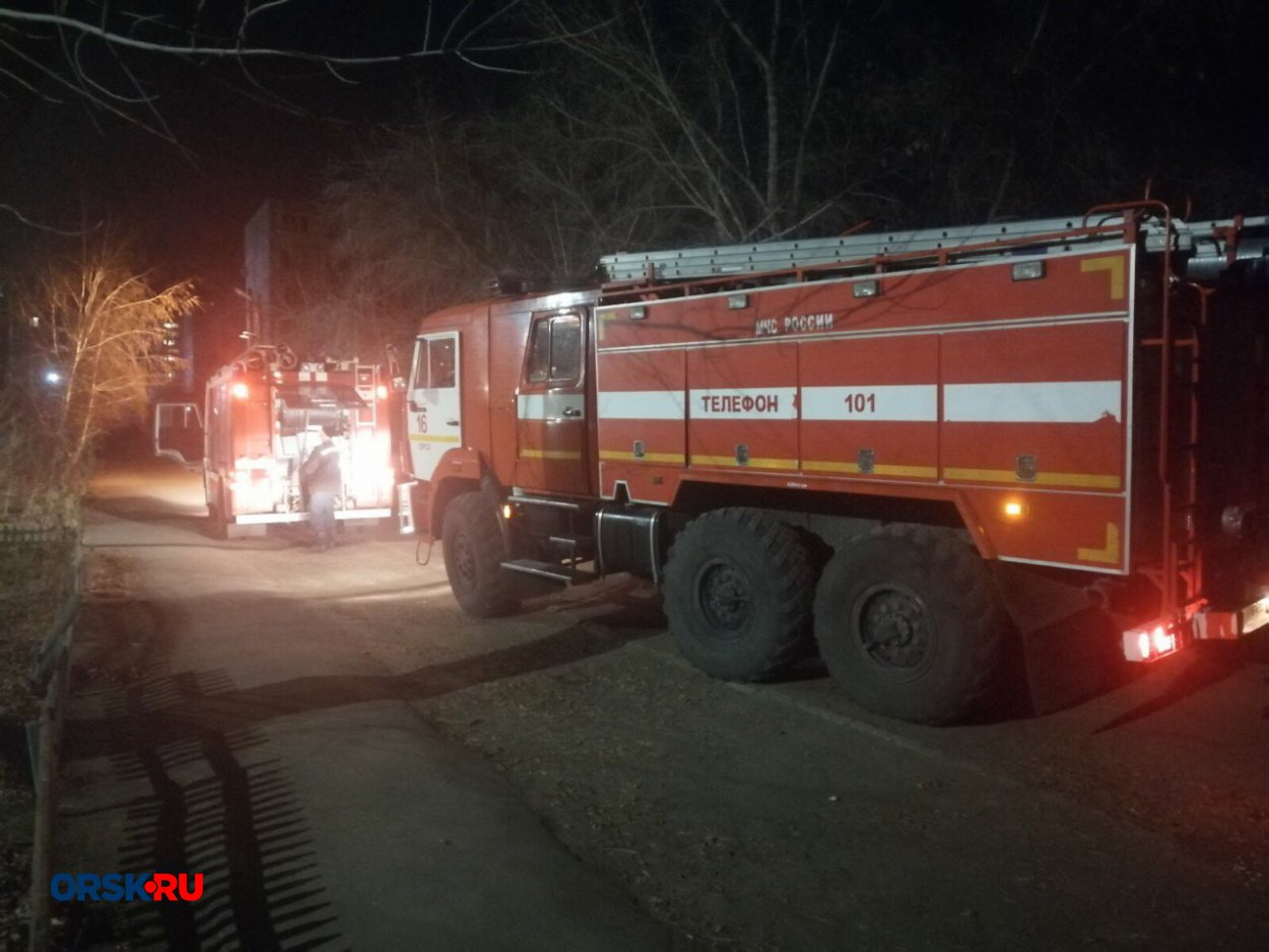 И снова пожар на Майке: сгорела машина - Орск: Orsk.ru