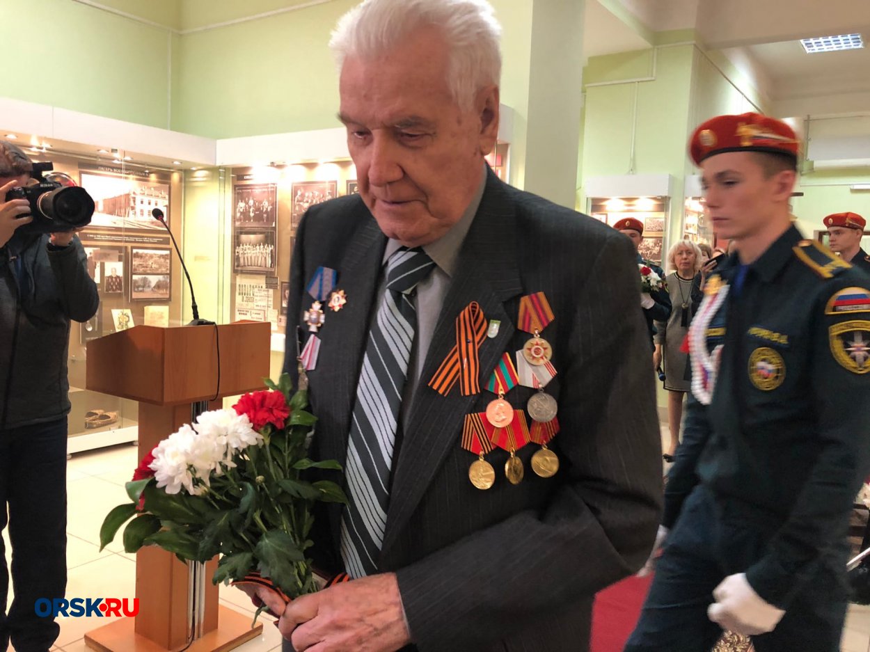 Ветеранам Великой Отечественной войны и труженикам тыла вручили медали к  75-летнему юбилею Победы - Орск: Orsk.ru