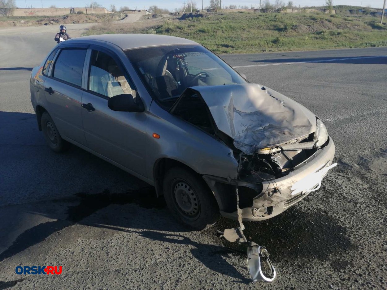 Серьезное ДТП на Новотроицком шоссе: столкнулись LADA Kalina и Mitsubishi -  Орск: Orsk.ru