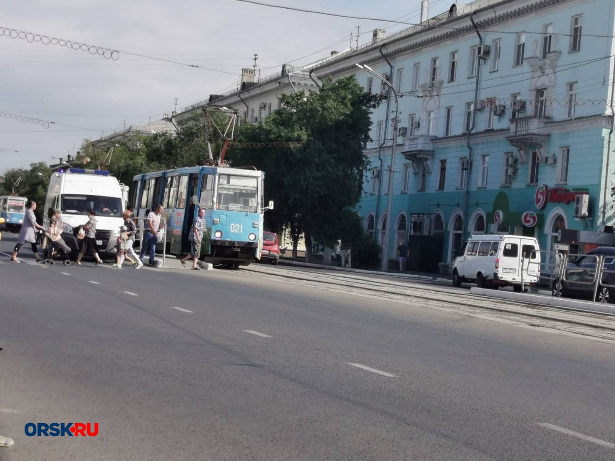 В Орске в трамвае умер пожилой мужчина - Орск: Orsk.ru