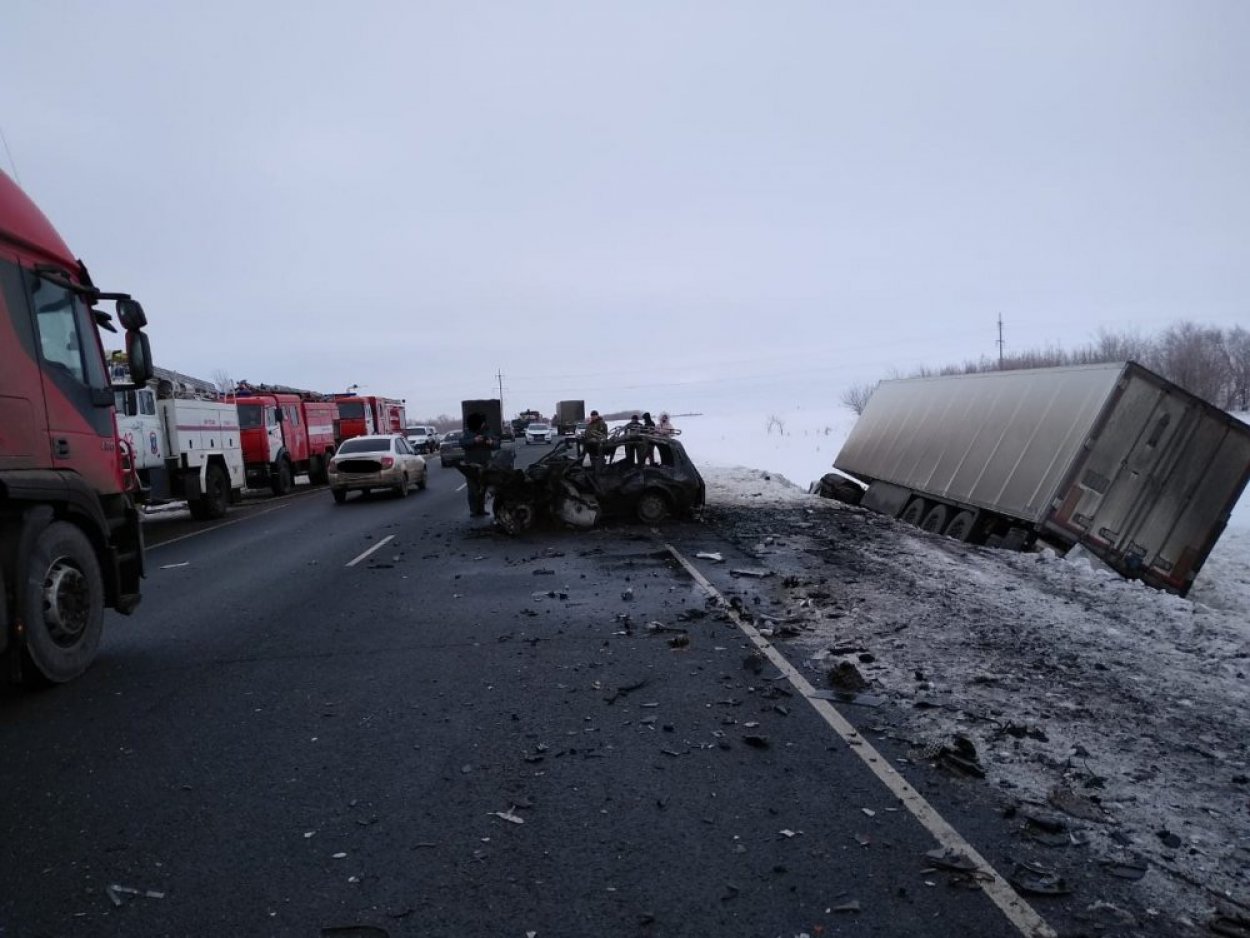 Авария на трассе Оренбург Самара в Тоцком районе