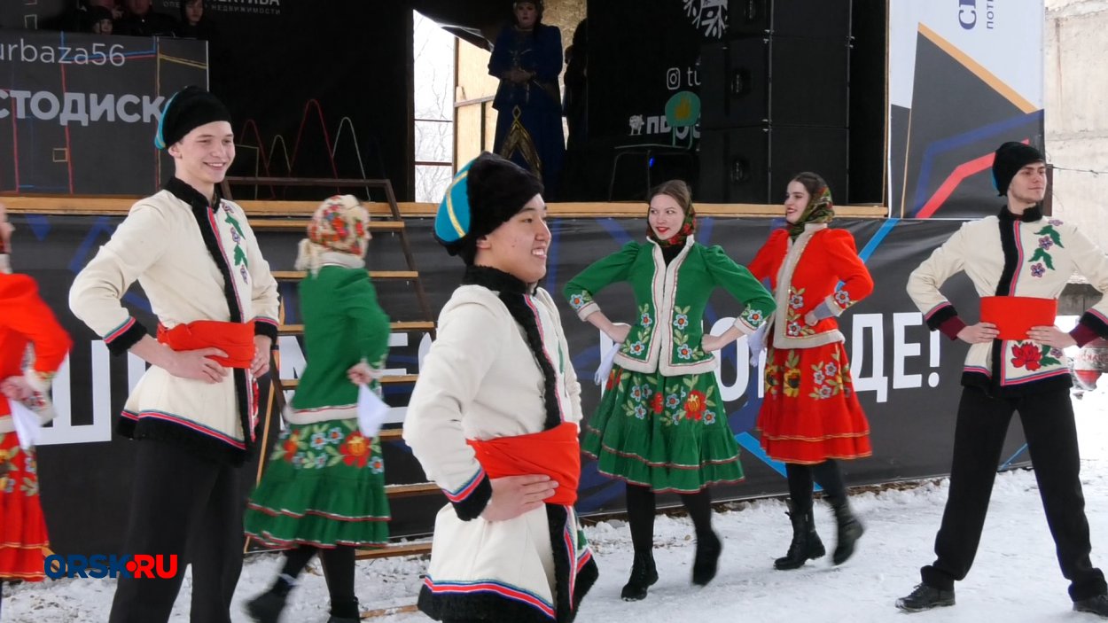 В «Простоквашино» весело и шумно отгуляли Масленицу! - Орск: Orsk.ru