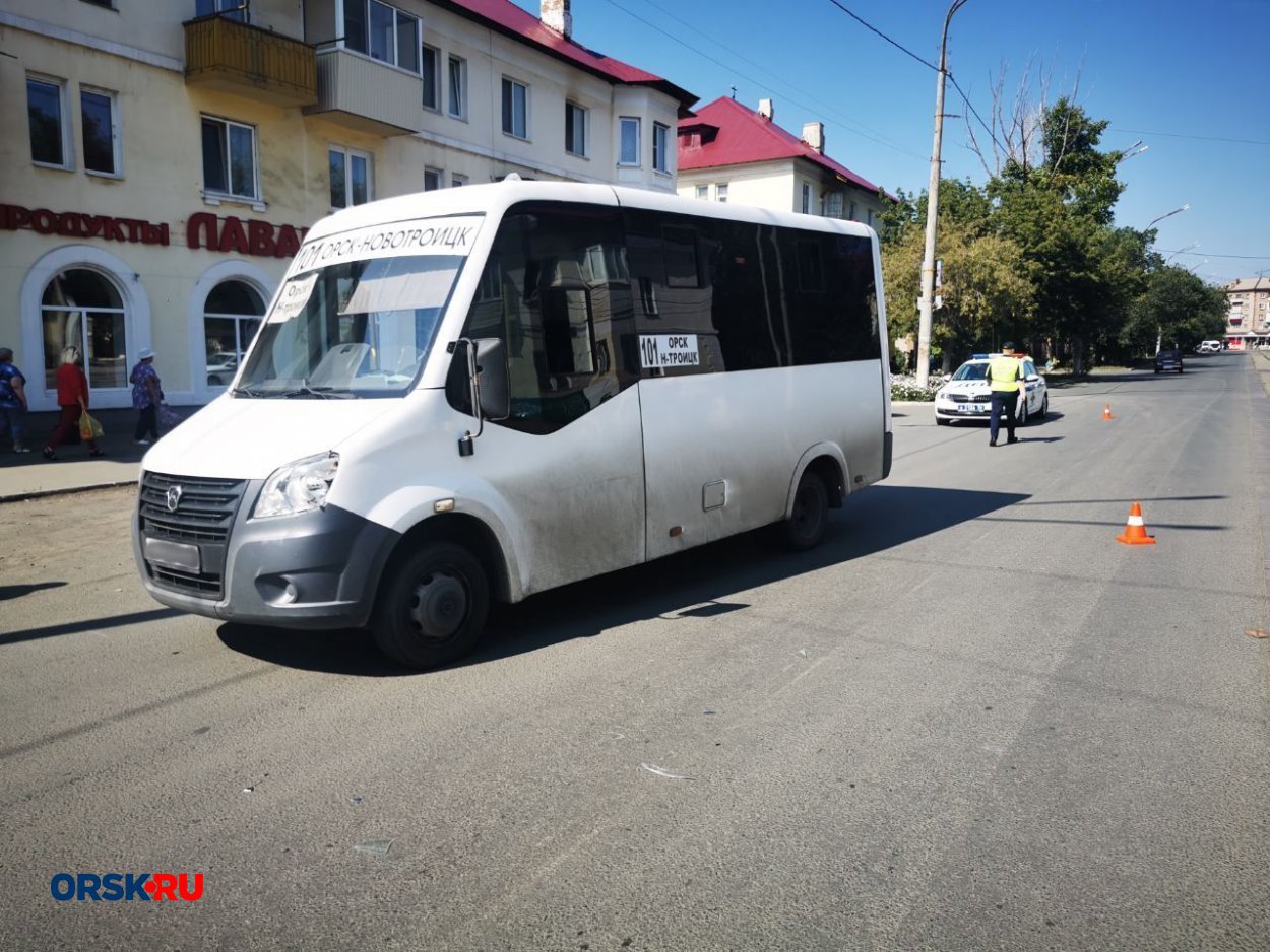 Орчанин, которого маршрутка сбила на Краматорской, умер в больнице - Орск:  Orsk.ru