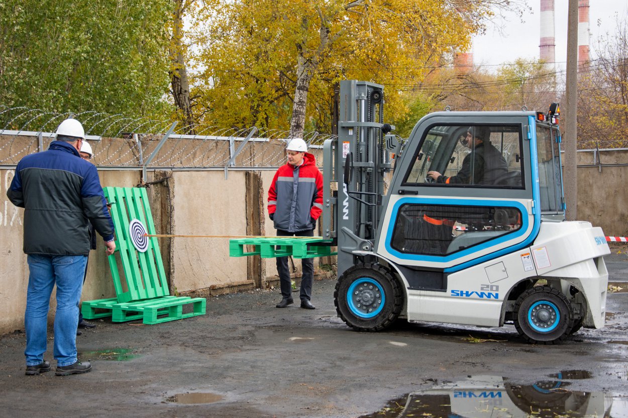 Как закрыть спичечный коробок автопогрузчиком - Орск: Orsk.ru