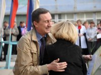 Цветы, грамоты, премии и швейцарские часы