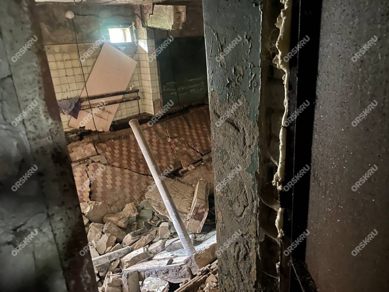Полмиллиона рублей будет выделено на восстановление рухнувшей стены в общежитии на улице Станиславского в Орске