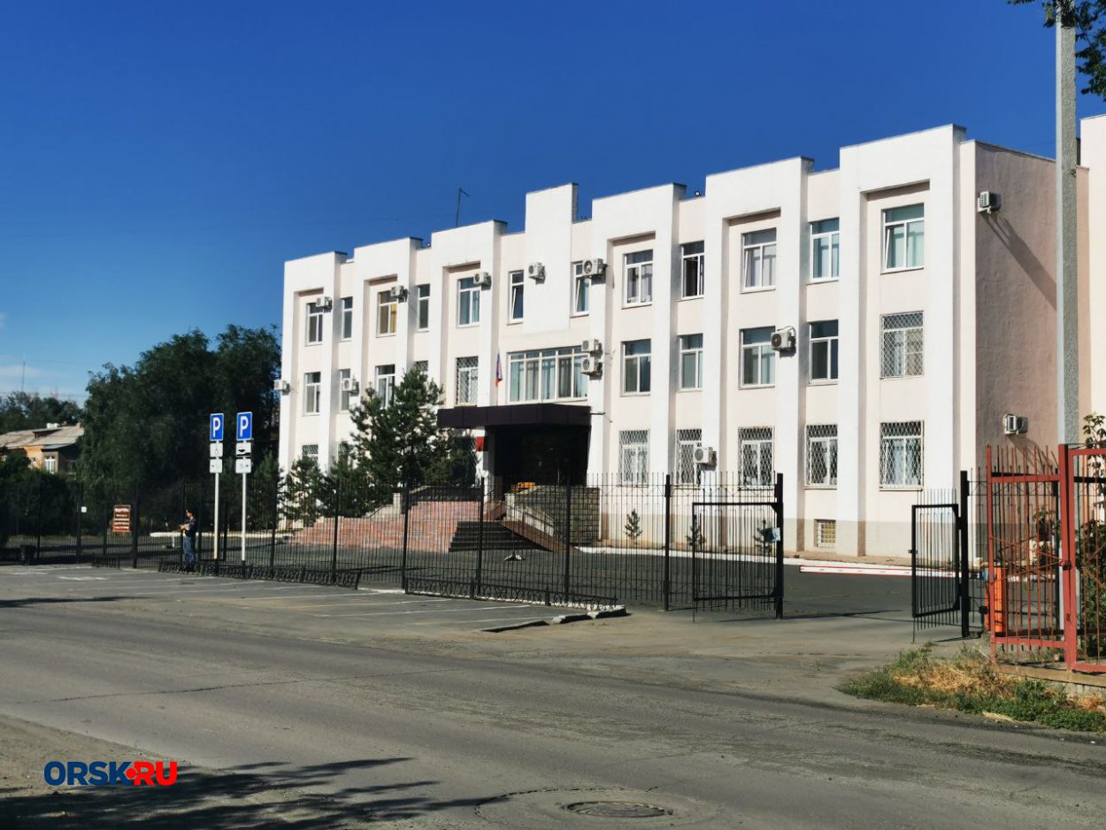 Орские Бонни и Клайд таскали продукты из «Пятёрочки» и «Магнита»