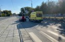 Красная «Хонда» сбила женщину.  Фото: ORSK.RU