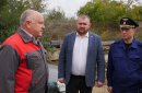 Исполнительный директор «РВК-Орск» Сергей Тавокин, глава Орска Артём Воробьёв, прокурор Оренбургской области Руслан Медведев во время визита на РНС-2. Фото: ORSK.RU