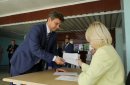 Депутаты, путём тайного голосования, выбирают нового председателя Орского горсовета. Фото: ORSK.RU