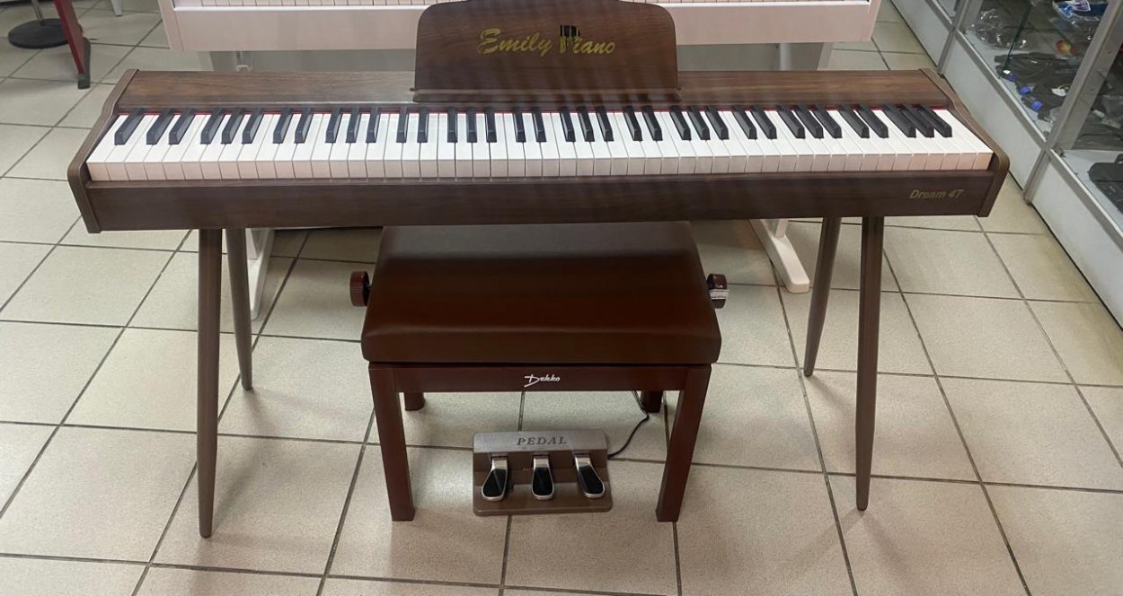 Цифровое фортепиано «Emely Piano».