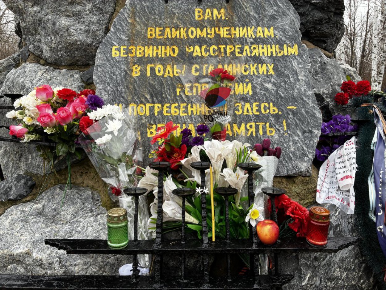 Братская могила 8400 невинно убитых: в Оренбурге почтили память жертв репрессий