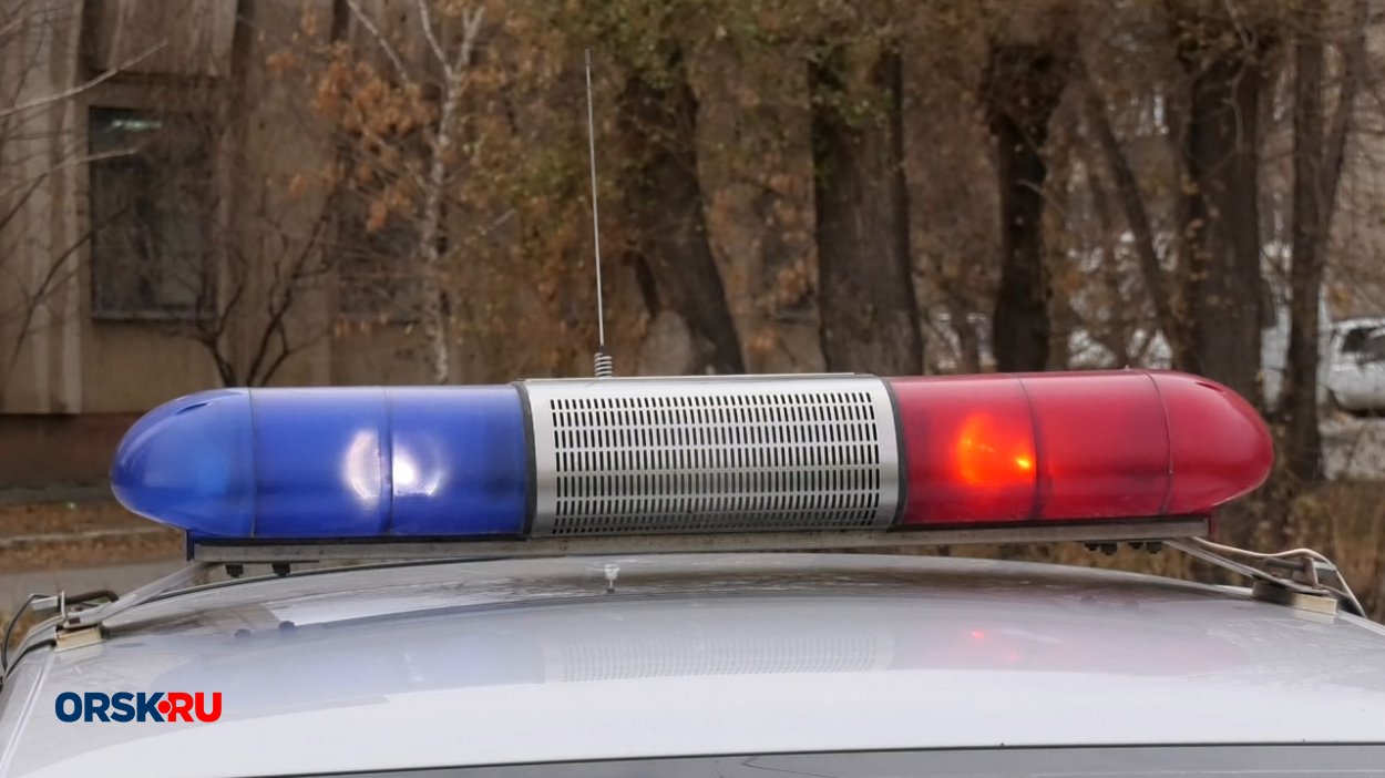 В Орске двое детей на электросамокате врезались в Renault: Госавтоинспекция снова просит родителей быть внимательнее В Орске двое детей на электросамокате врезались в Renault: Госавтоинспекция снова просит родителей быть внимательнее