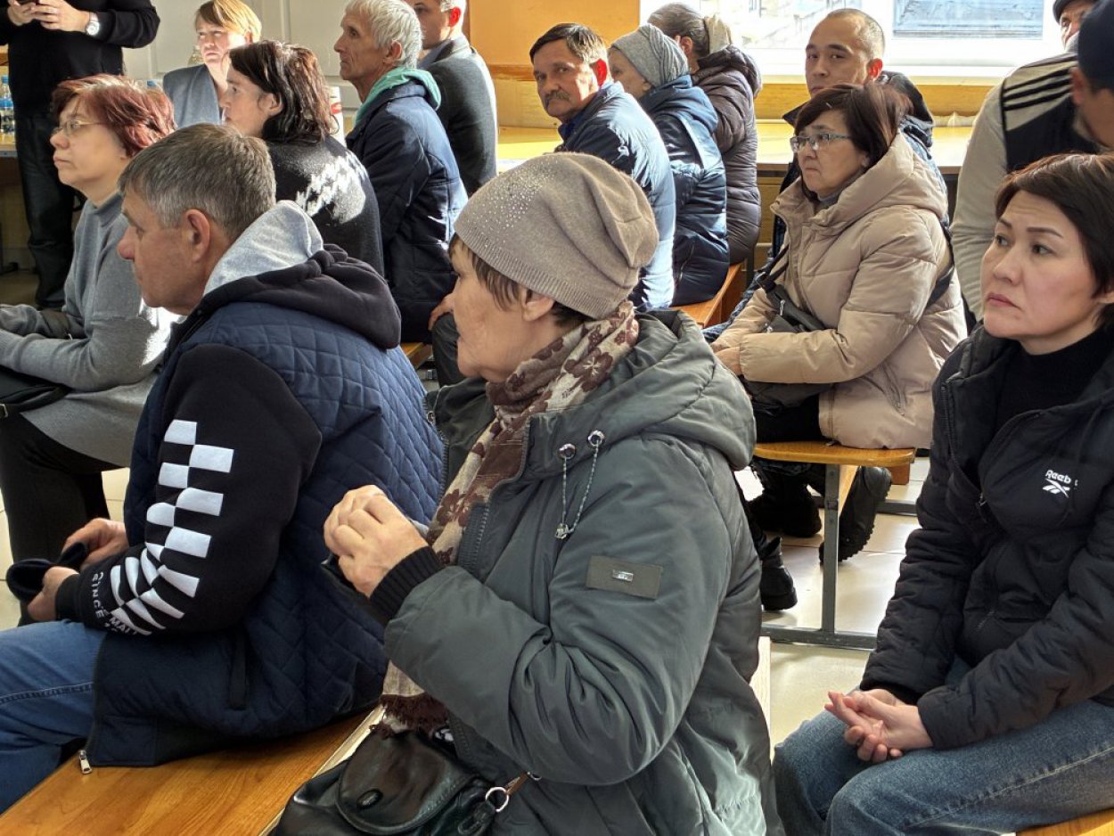 Без крыши над головой: что будет с жильцами горевшего этой ночью дома?