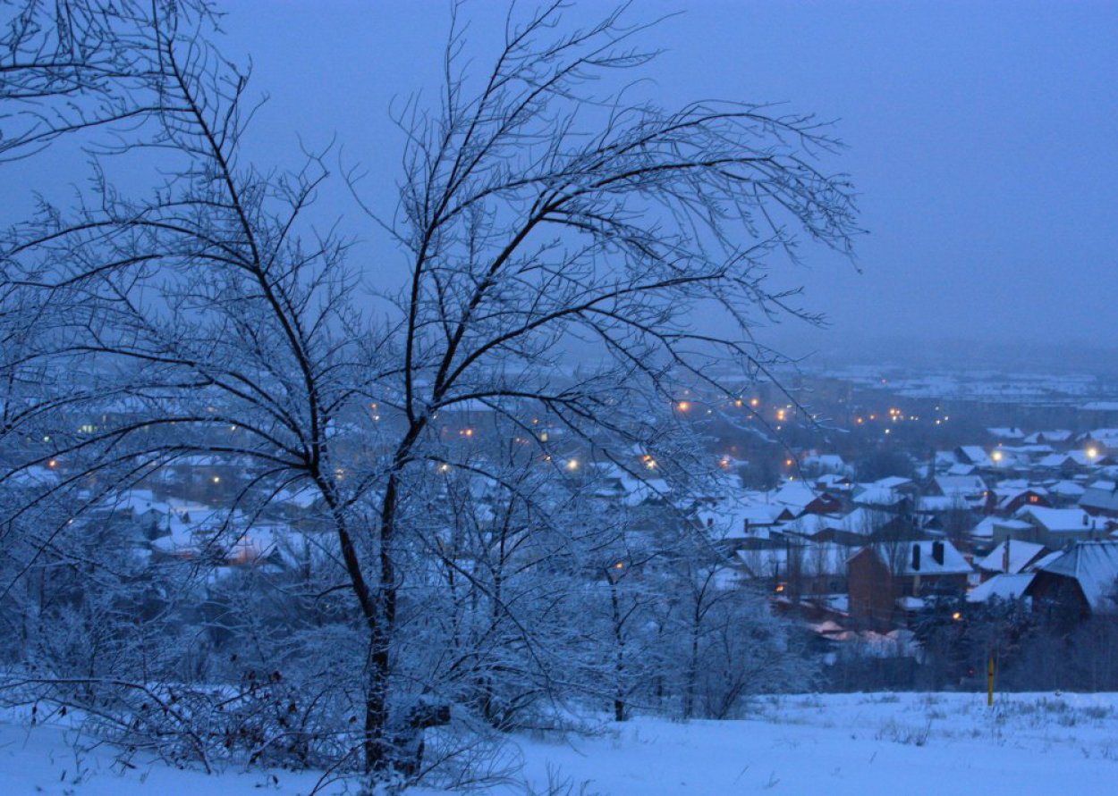 Тяжелые времена для дорожников: Оренбуржье будет засыпать снегом всю неделю
