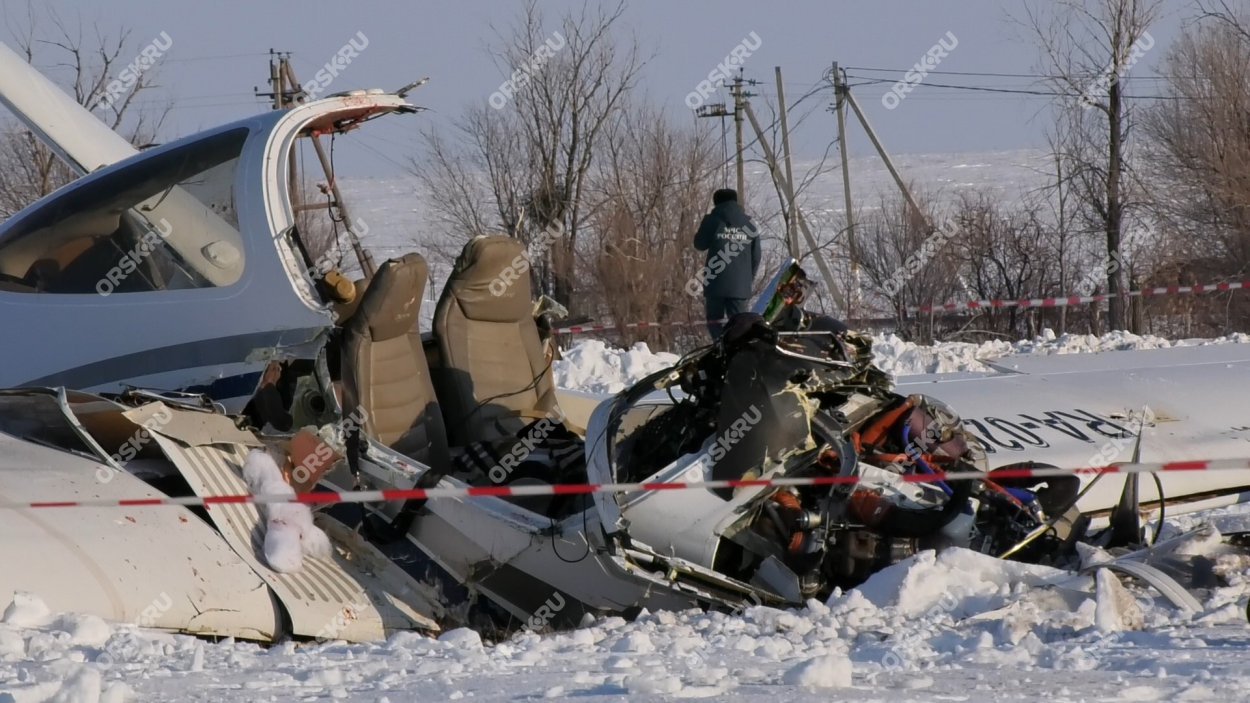 В Орске нашли бортовые регистраторы разбившегося самолёта Diamond DA-40