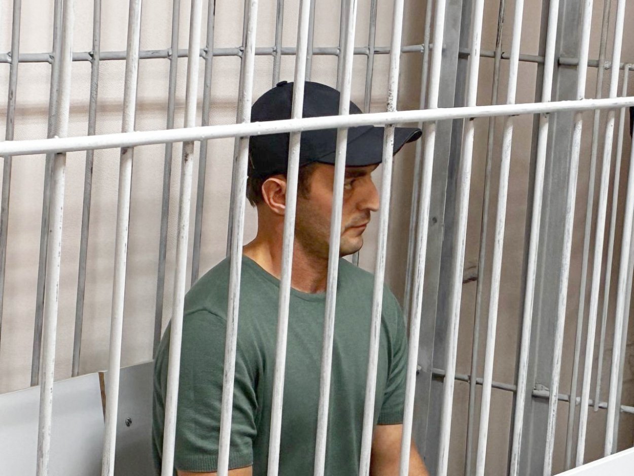 «Все знают, что у нас сидит вор в законе»: в Оренбурге начался суд над Зауром Нахичеванским