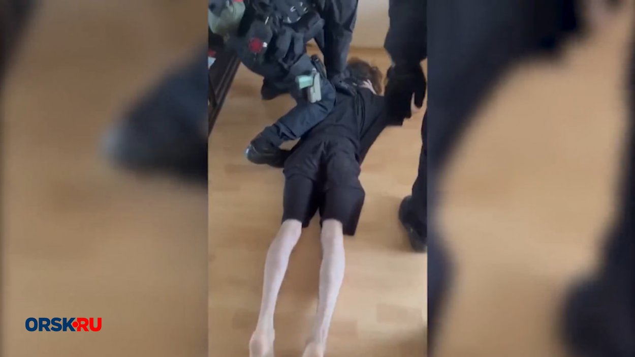 В Оренбуржье задержали кибермошенника, который взламывал «Госуслуги» через старые номера