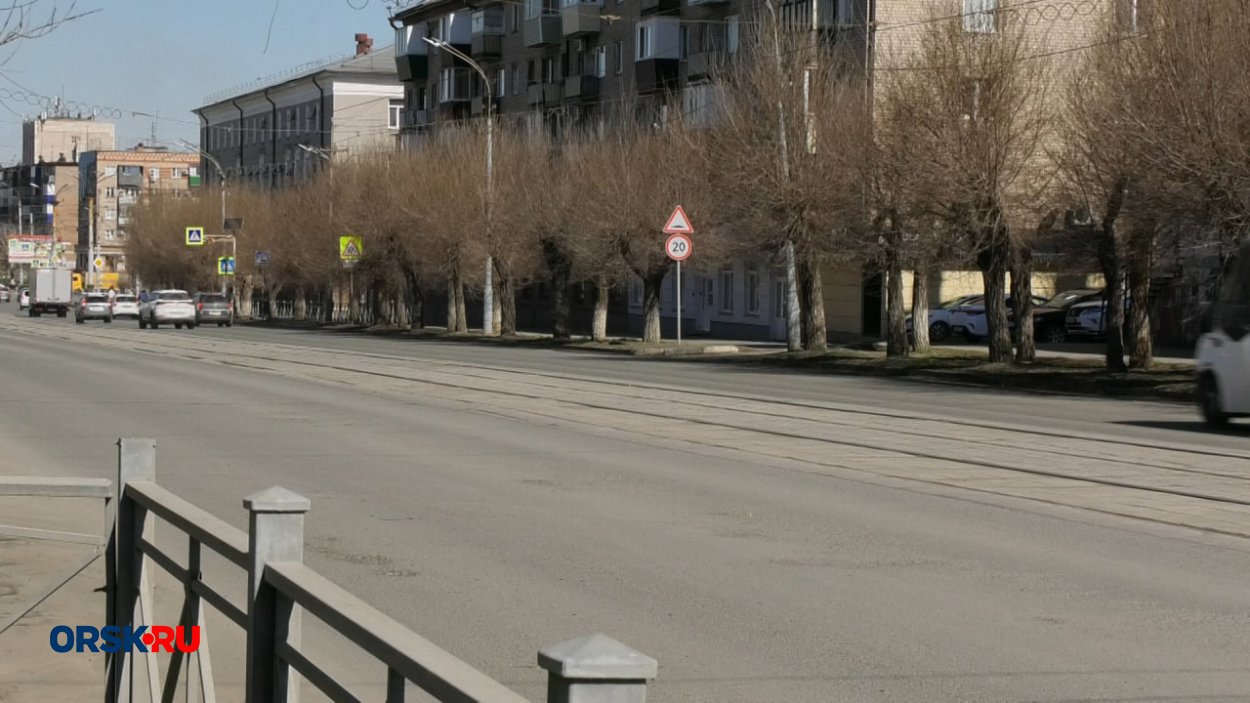 В Орске взялись за ямы после зимы