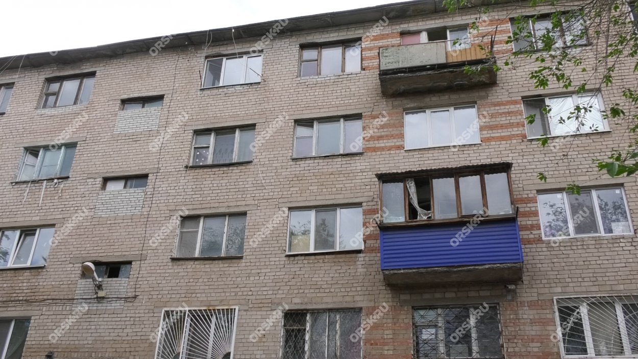 Бывшее общежитие на улице Станиславского, 71А, фото: ORSK.RU Бывшее общежитие на улице Станиславского, 71А, фото: ORSK.RU