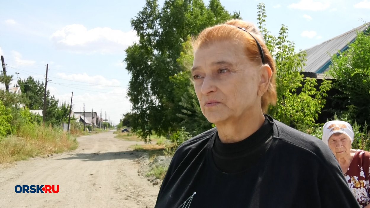 «Кое-как не пойдёт»: орчане дождались ремонта дороги на Чапаева, но результат устроил не всех «Кое-как не пойдёт»: орчане дождались ремонта дороги на Чапаева, но результат устроил не всех
