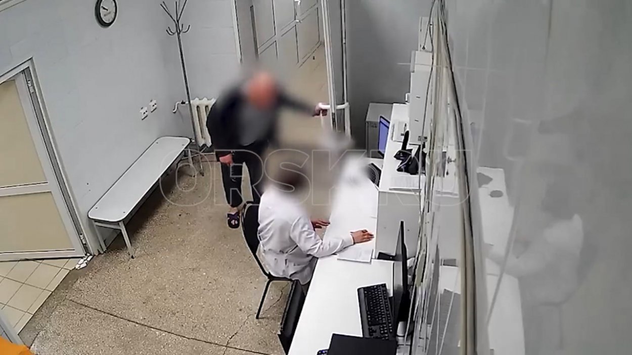 В Орске будут судить мужчину, который ударил медсестру в приемном покое В Орске будут судить мужчину, который ударил медсестру в приемном покое
