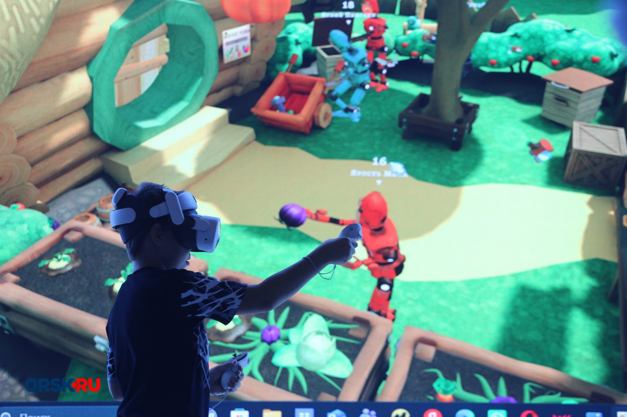 Погружение в «Другие миры»: в Орске презентовали новую VR-игру