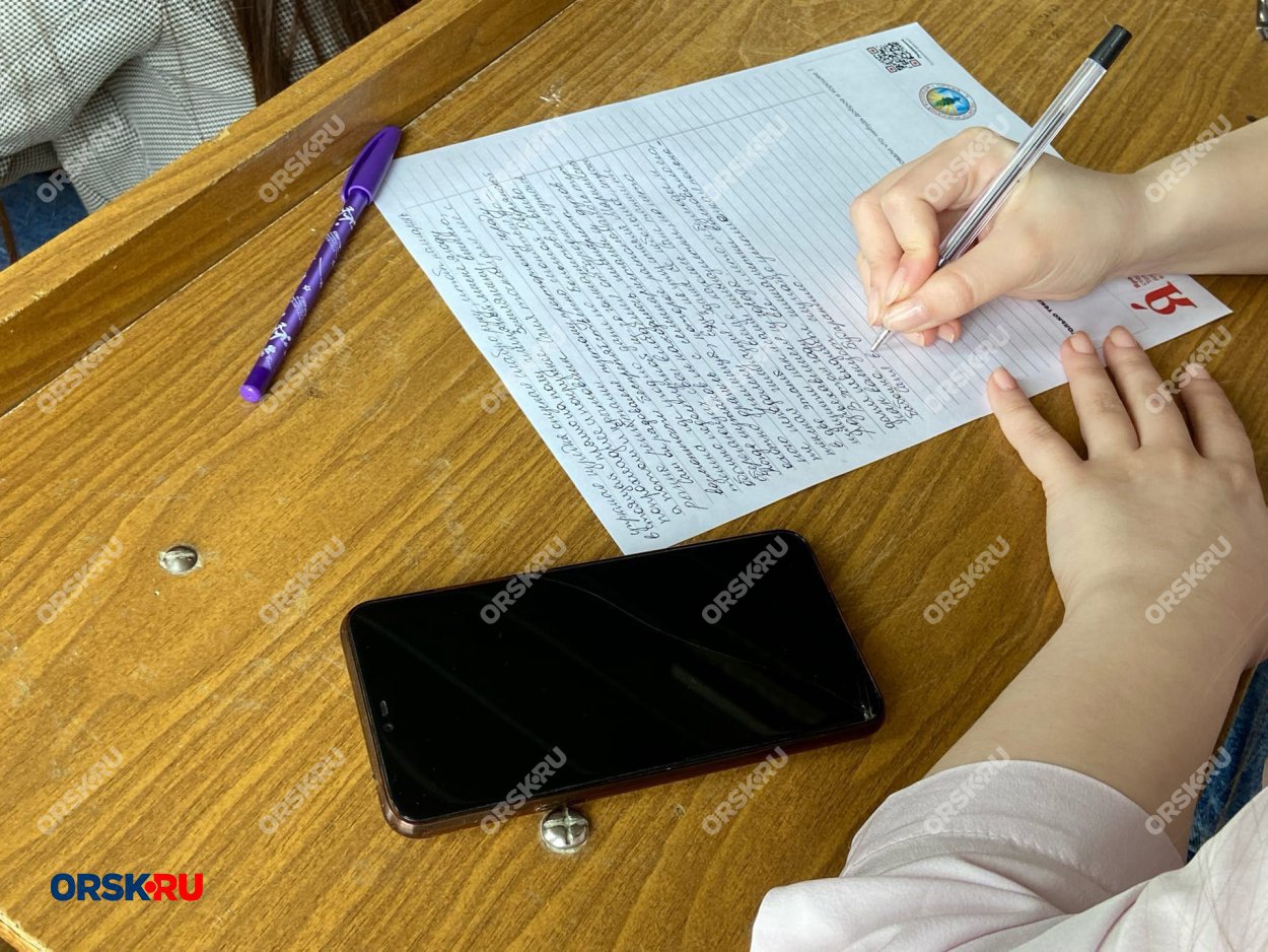 Сотни детей до сих пор не ходят в школу