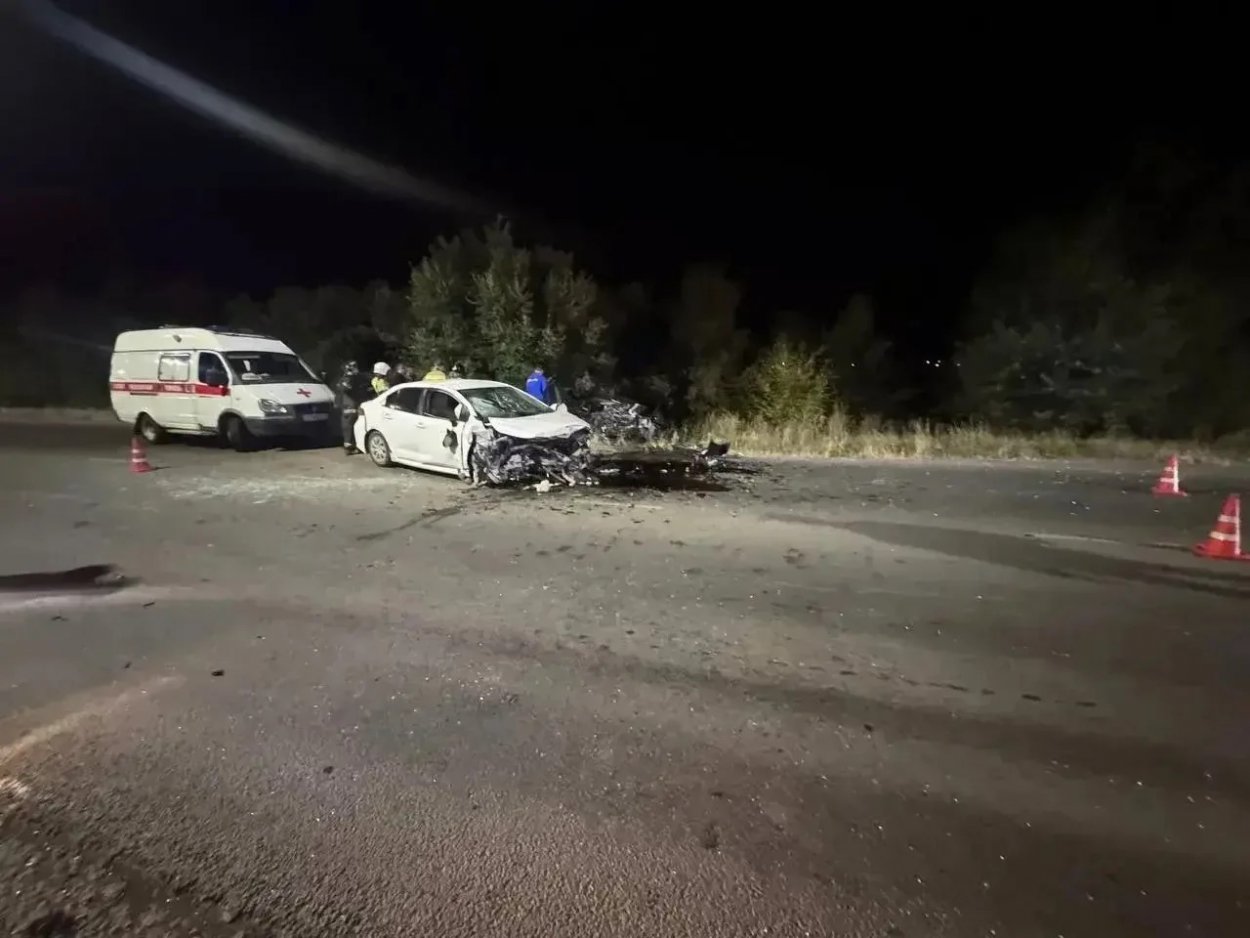 Видео: жёсткое лобовое столкновение на Никельской объездной со смертельным исходом Видео: жёсткое лобовое столкновение на Никельской объездной со смертельным исходом